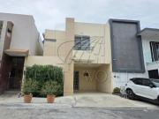 Casas en Venta en Colinas del Huajuco