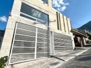 Casas en Venta en Cumbres 4o sector, Monterrey