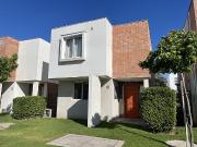 CASAS EN VENTA EN ISLA DE MAIPO CÓD. 437
