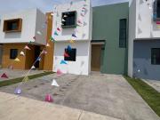 Casas en venta en Linda vista frente a jardín salida a...