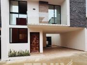 Casas en venta en privada cerca de Zona Araucarias –... Casas en venta en privada cerca de Zona Araucarias –...