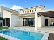 Casas Modernas de 3 Dormitorios con Piscina en La Finca...