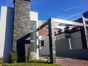 Casas Novas No Sol Poente