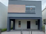 Casas nuevas al poniente de Saltillo en fraccionamiento...