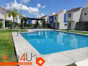 Casa nueva en condominio con alberca y áreas verdes