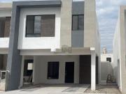 Casas nuevas en venta en Fraccionamiento Privanzas de...