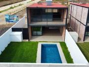 Casas nuevas tipo loft con alberca y jardín privados en...