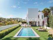 Casas Pareadas con Piscina Privada y Jardín en Málaga