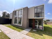 Casas por estrenar TUMBACO Escalon Tumbaco en conjunto...