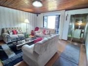 Casas semimobiliadas que podem ser uma ou duas moradias...