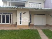 Casa/sobrado com 2 andares, 3 dormitorios e piscina