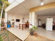 Casa/Sobrado com 3 dormitórios sendo 1 suíte, no Bairro...
