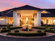 CASCADES THE BEST ACREAGE LIFESTYLE ESTATE IN THE BLUE...