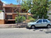 CasCasa en Quilmes 6 Ambientes con Pileta y Cochera...