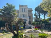 Case e ville in affitto di 1115 m² in Corso Alcide de...