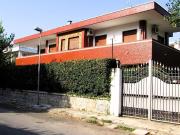 Case e ville in affitto di 200 m² in Viale Euridice, 14