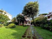 Case e ville in affitto di 220 m² in Via Gabicce a Mare