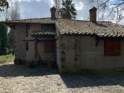 Case e ville in affitto di 250 m² in Via Adige