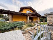 Case e ville in affitto di 260 m² in Via Challant, 17