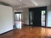 Case e ville in affitto di 300 m²