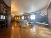 Case e ville in affitto di 375 m² in Via Acero, 1
