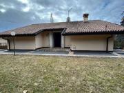 Case e ville in affitto di 450 m² in Via Montello