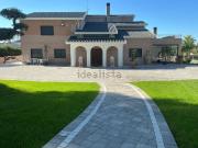 Case e ville in affitto di 450 m² in Via Vincenzo Cuoco