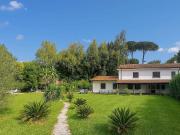 Case e ville in affitto di 480 m² in Via della...