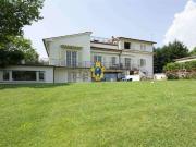 Case e ville in affitto di 700 m²