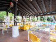 Case e ville in affitto di 900 m² in Strada di...