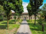 Case e ville in vendita di 1000 m²