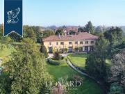 Case e ville in vendita di 1000 m²