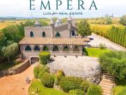 Case e ville in vendita di 1000 m² in Via Cassia Bis