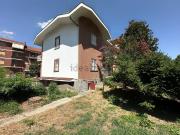 Case e ville in vendita di 1005 m² in Via G. Deledda, 10