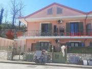 Case e ville in vendita di 100 m² in Via Valle Sant&apos...