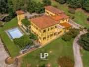 Case e ville in vendita di 1011 m²