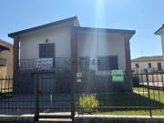 Case e ville in vendita di 107 m² in Via Europa