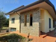 Case e ville in vendita di 107 m² in Via Nicola Spinelli