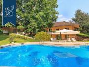 Case e ville in vendita di 1100 m²