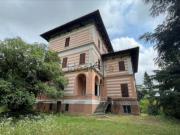 Case e ville in vendita di 1100 m² in Strada Villalvernia, 3