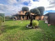 Case e ville in vendita di 110 m² in Via Erula