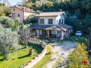 Case e ville in vendita di 110 m² in Via Ottaviano Crescenzi