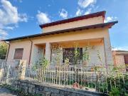 Case e ville in vendita di 110 m² in Via Provinciale...