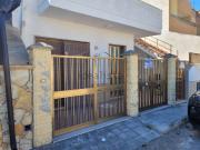 Case e ville in vendita di 110 m² in Via Torre Lapillo, 224