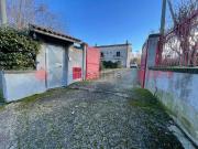 Case e ville in vendita di 111 m² in Via Borghe