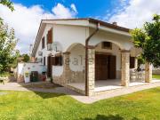 Case e ville in vendita di 115 m² in Via delle Mimose