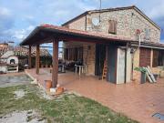 Case e ville in vendita di 115 m² in Via Sterpachino