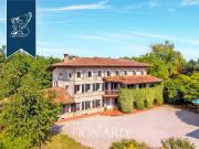 Case e ville in vendita di 1176 m²