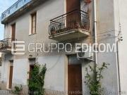 Case e ville in vendita di 118 m² in Via Verga