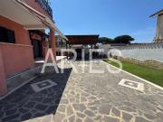Case e ville in vendita di 119 m² in Via dei Platani, 56